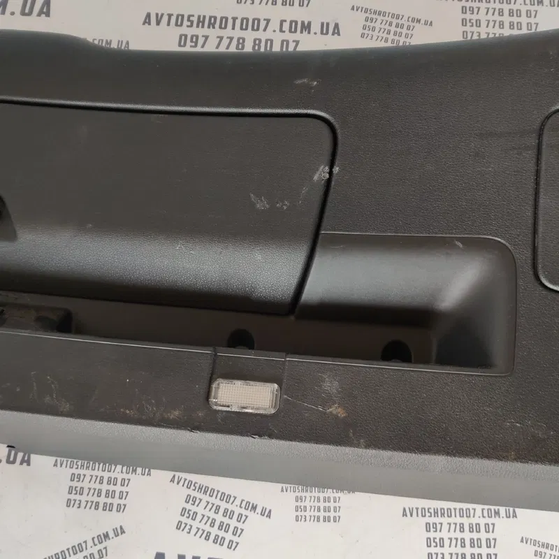 Карта кришки багажника Audi Q7 4L (05-15) 3.6 OEM 4L0867973B