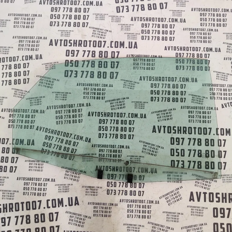 Скло дверей Audi A6 C5 (97-05) заднє праве OEM 43r00081