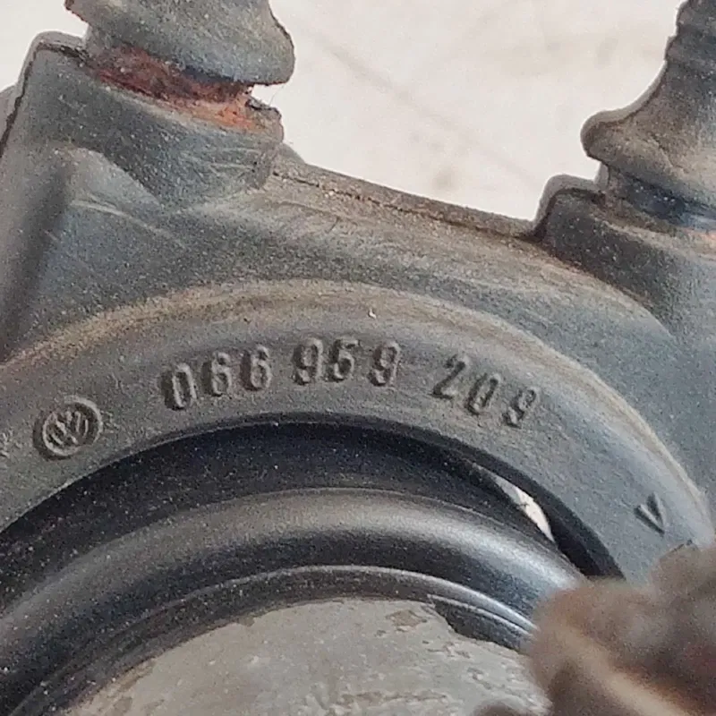 Помпа Audi Q7 4L (06-15) 3.6 Бензин OEM 392020073