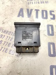 Кнопка підігріву Skoda Octavia 96-10 1.9 TDI OEM 1u6963563a фото 2