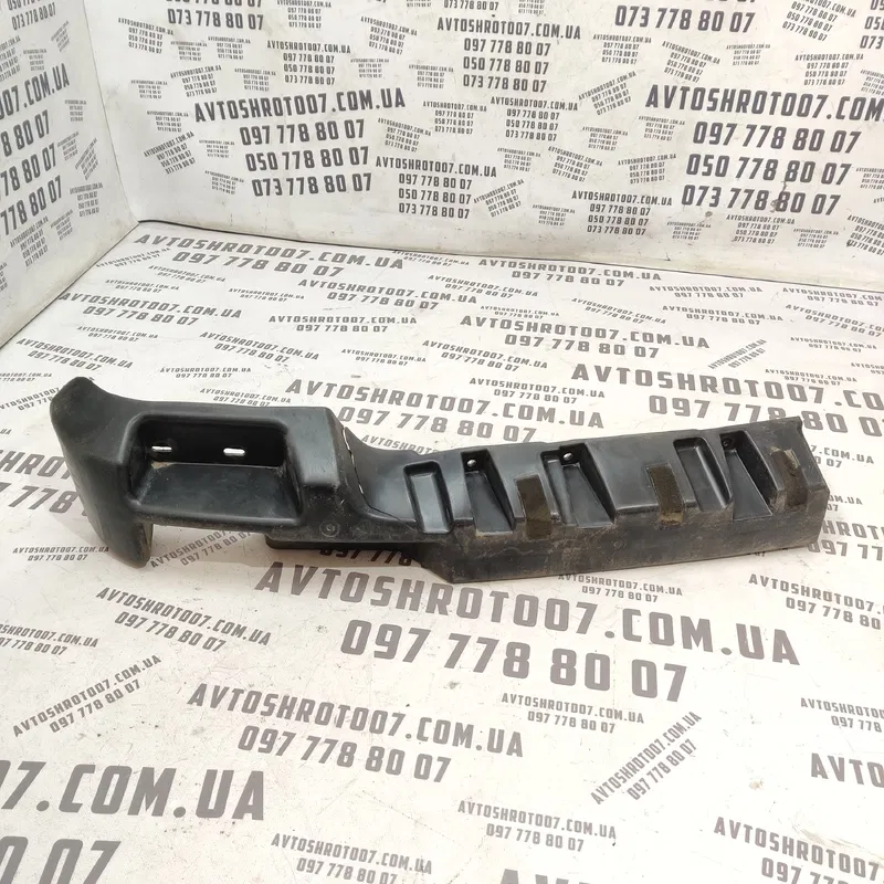 Абсорбер бампера Kia Sorento 02-09 2.5D з.л. OEM 866703e000