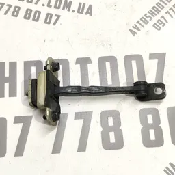 Обмежувач дверей Kia Sorento 1 (02-09) 2.5 CRDi перед. прав.