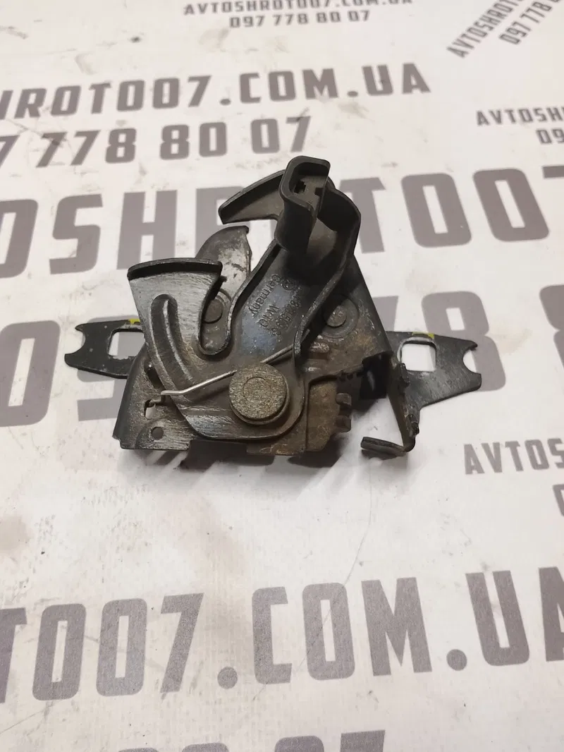 Замок капота Skoda Octavia Tour 96-10 1.9 TDI OEM 1HM823509C