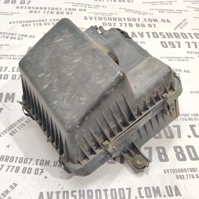 Корпус фільтра Kia Sorento 1 (02-09) 2.5 CRDi OEM 281103e200
