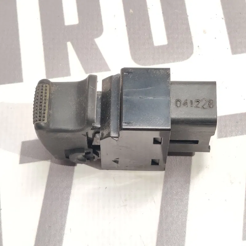 Кнопка склопідіймача Kia Sorento 1 (02-09) 2.5 CRDi Дизель