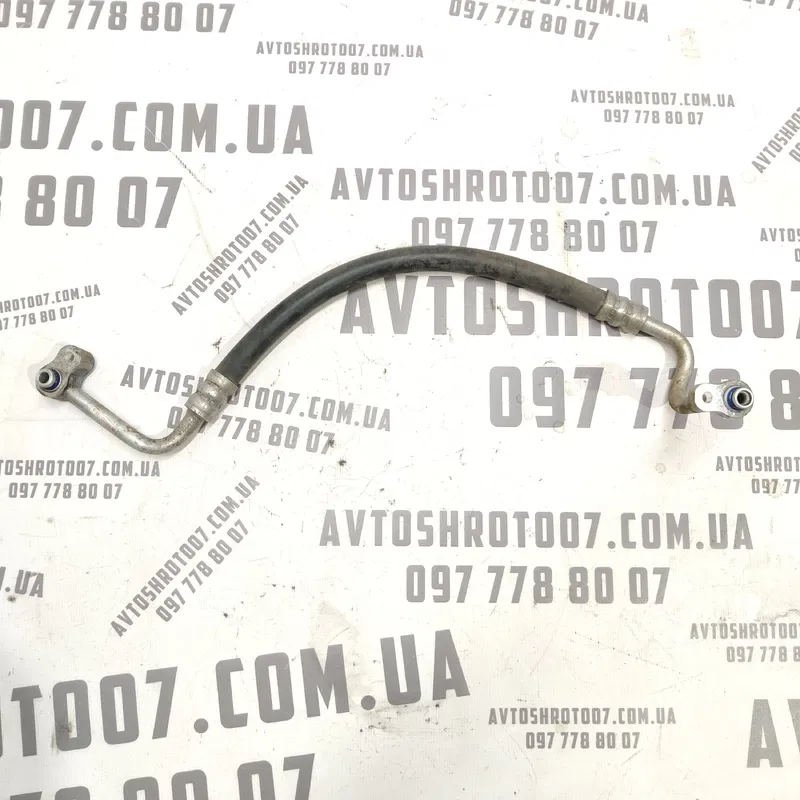 Трубка кондиціонера Kia Sorento (02-09) 2.5 CRDi t300931681b