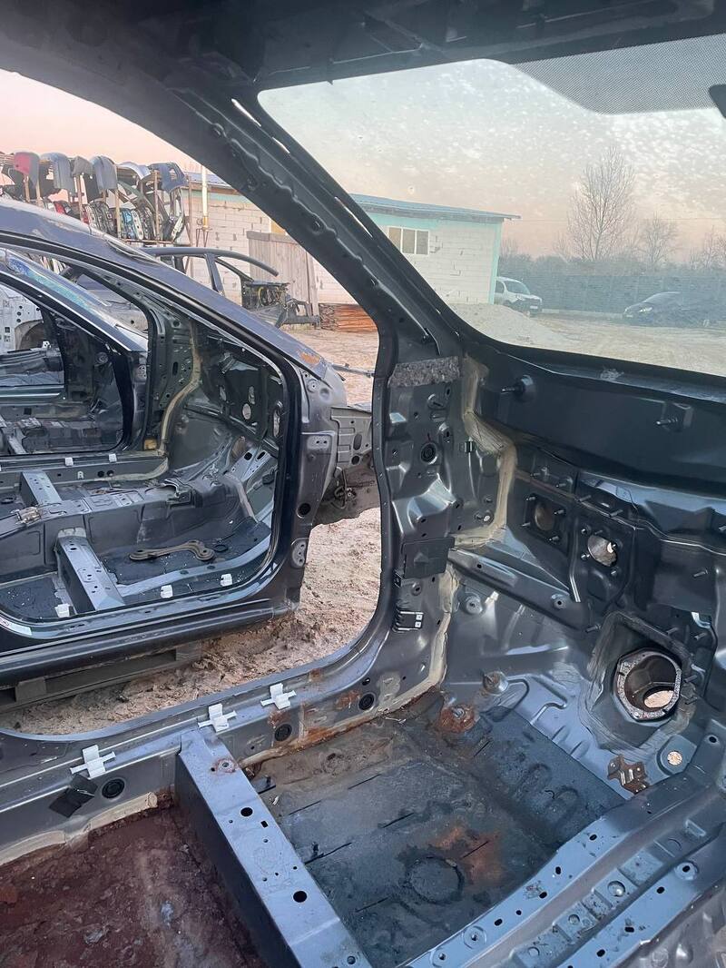 Чверть Mitsubishi Outlander XL 06-12 2.0D ліва OEM 5220C449 фото 2