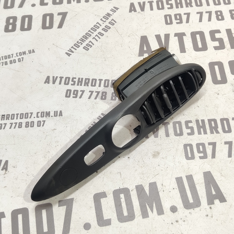 Дефлектор Peugeot 807 02-14 2.2 HDI прав зад OEM 1487456077