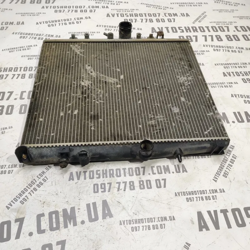 Радіатор двигуна Peugeot 807 (02-14) 2.2 HDI OEM 9641728380