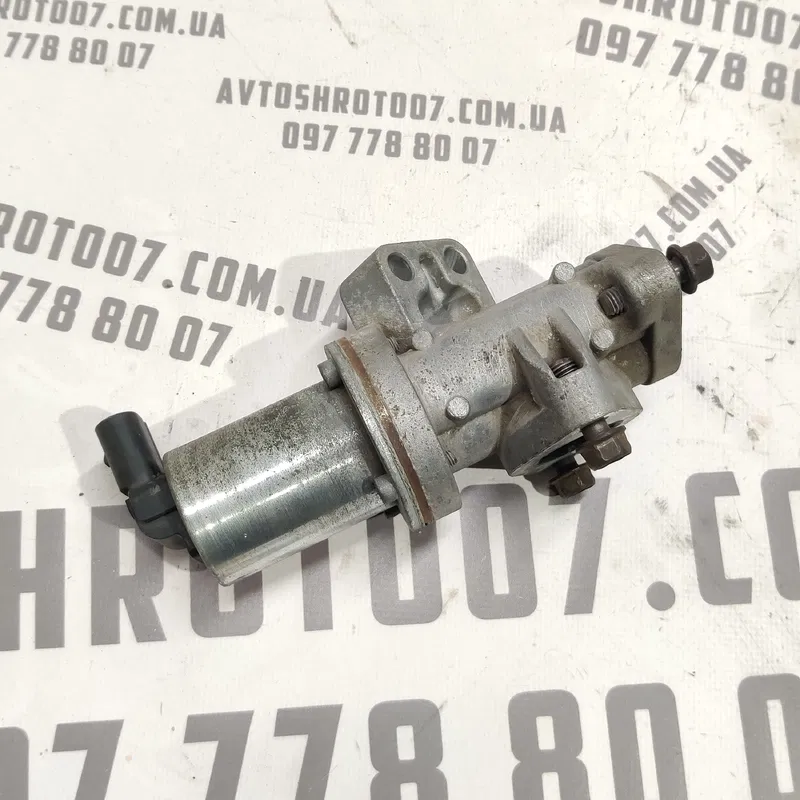 Клапан ЕГР Kia Sorento 1 (02-09) 2.5 CRDi OEM 284104a100