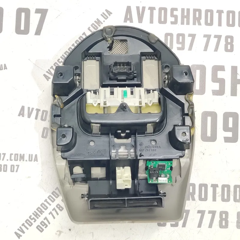 Ліхтар салону Peugeot 807 (02-14) 2.2 HDI OEM 241747