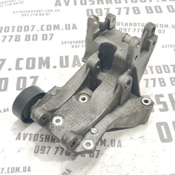 Кронштейн генератора Peugeot 807 02-14 2.2HDI OEM 9643834880