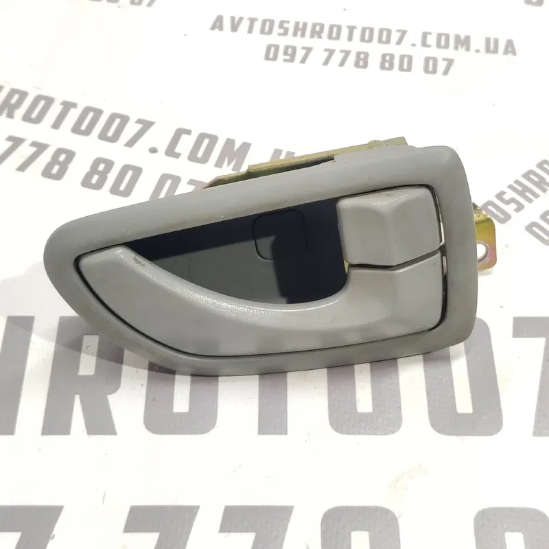 Дверна ручка внутр. Kia Sorento 1 02-09 2.5 CRDi задня права