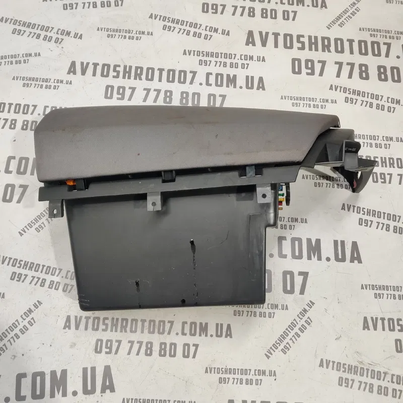 Бардачок Peugeot 807 (02-14) 2.2 HDI OEM 14914850yd