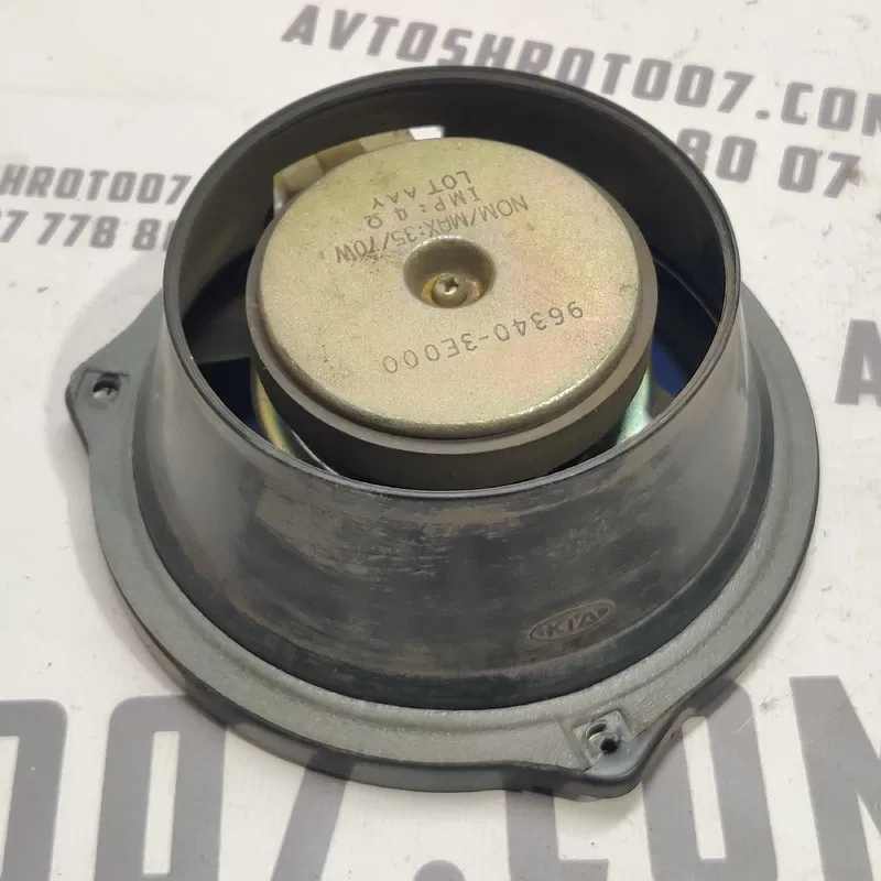 Динаміки Kia Sorento 1 (02-09) 2.5 CRDi задні OEM 963403e000