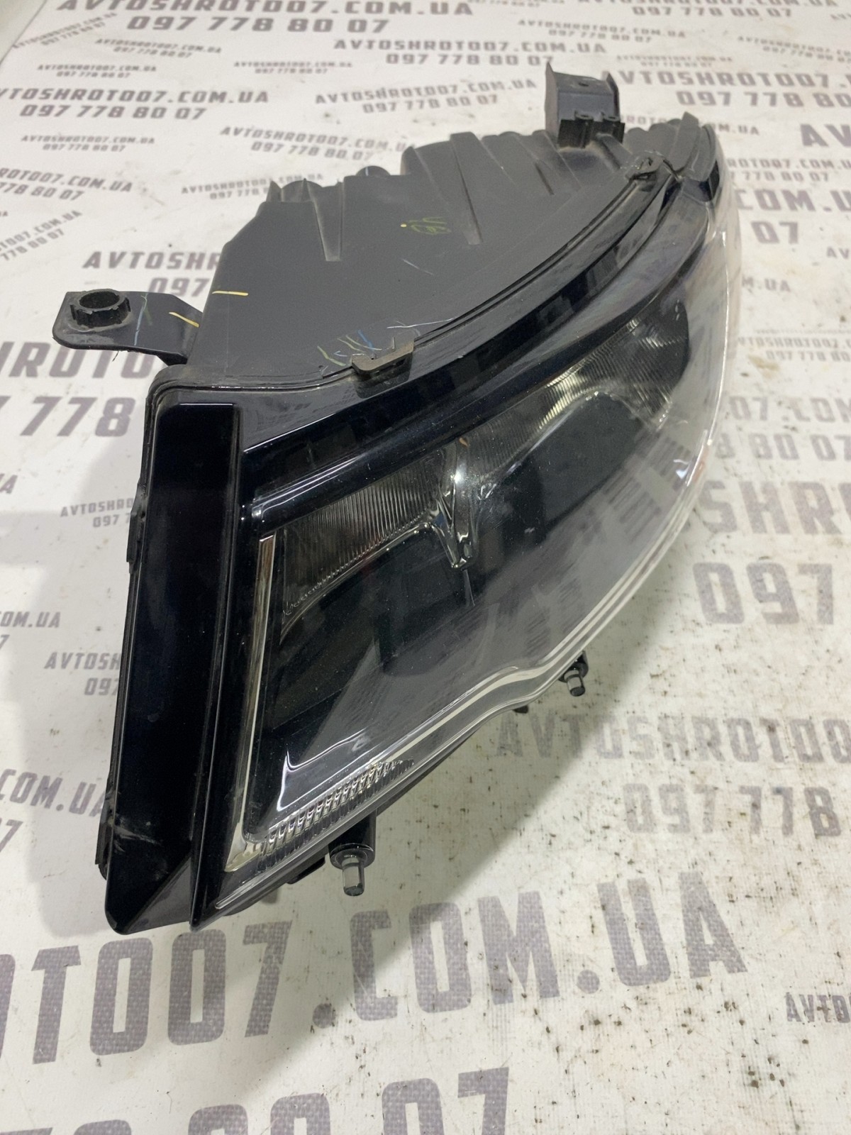 Фара передня ліва Jeep Compass MK P55112707AC