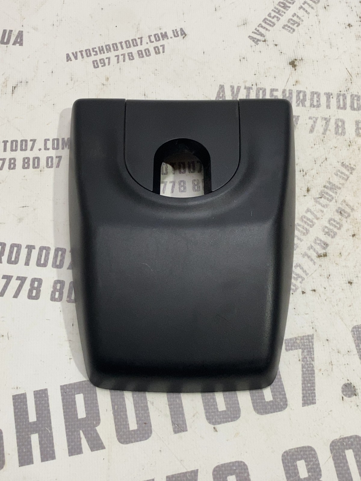 Накладка салону Toyota RAV4 5 8646642060
