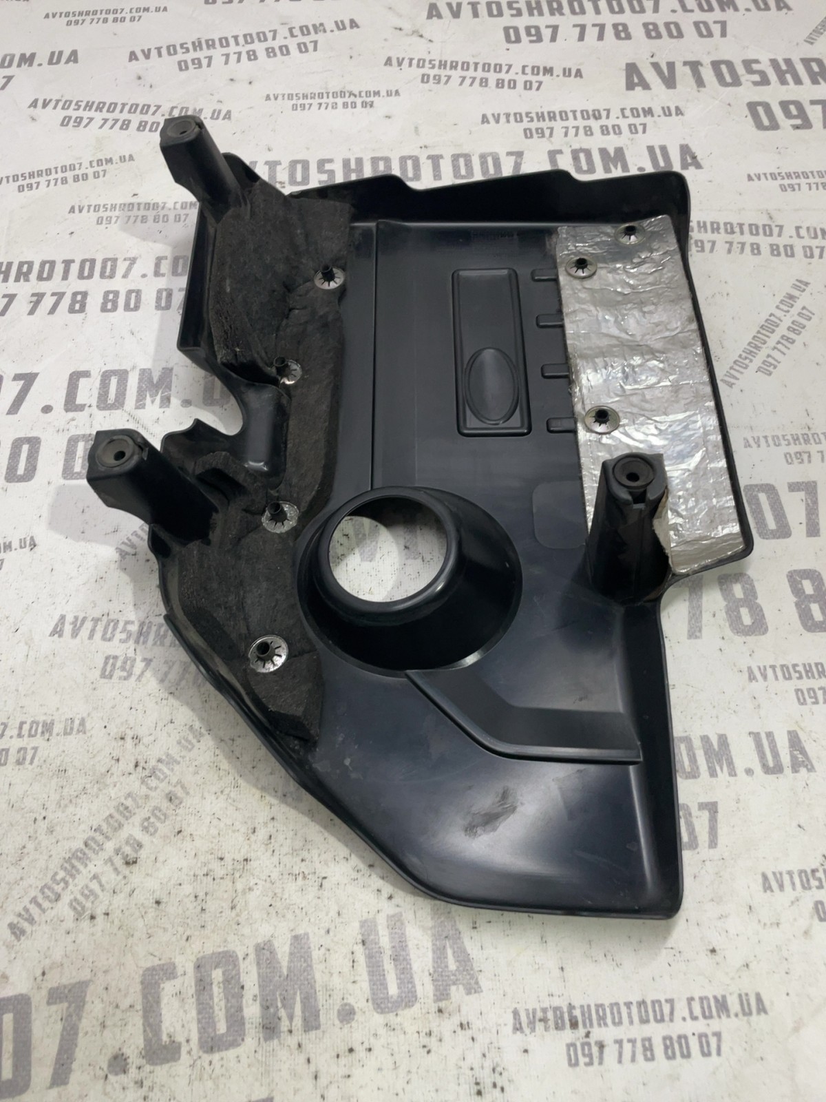 Кришка двигуна Land Rover Range Rover Evoque 1 GJ326A949B