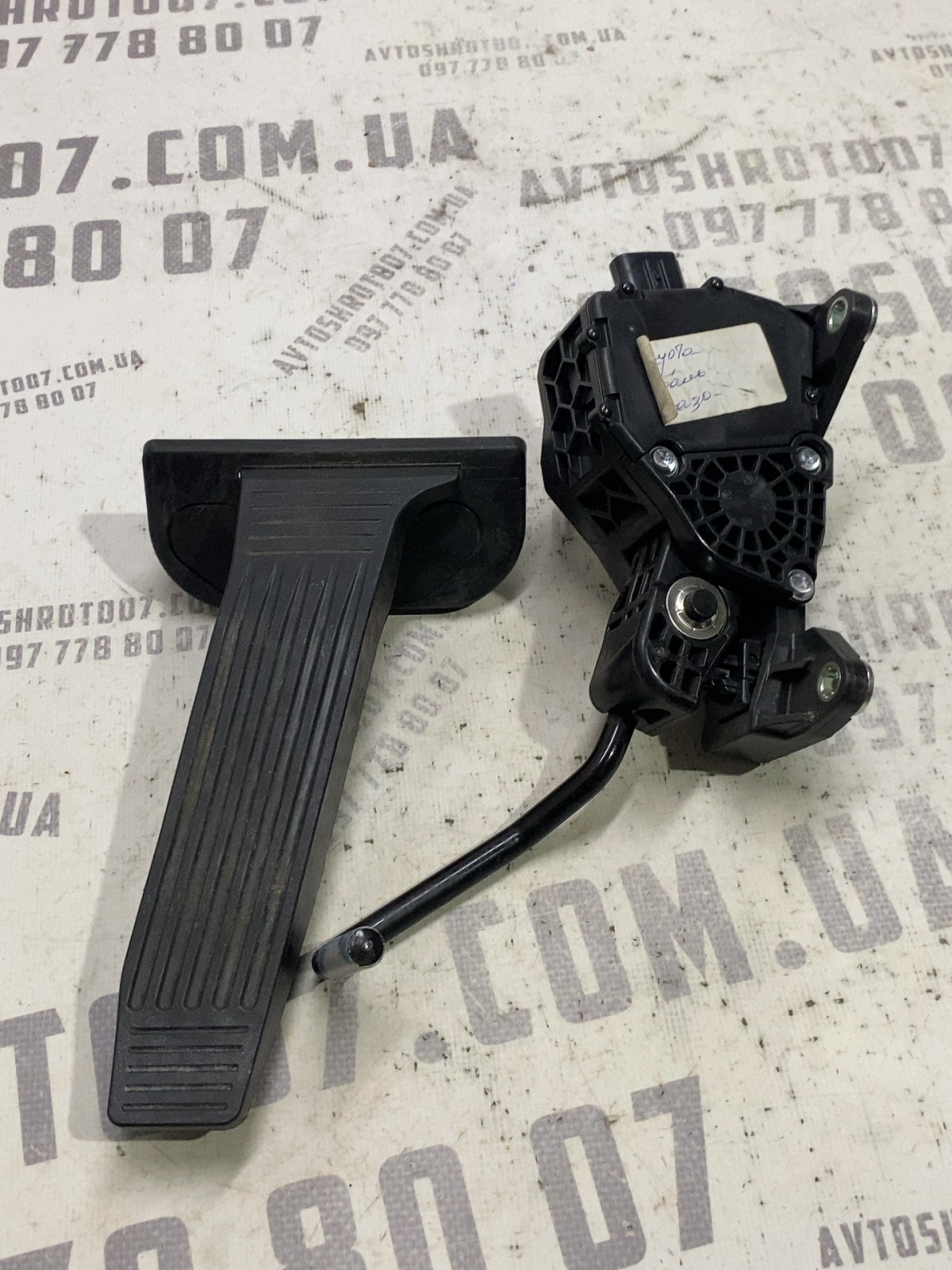 Педаль газ Toyota RAV4 5