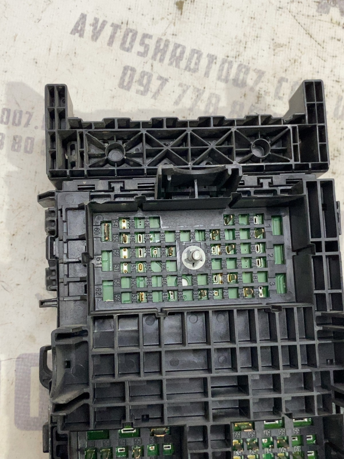 Блок запобіжників Jeep Cherokee KL (13-23) 68235114AC