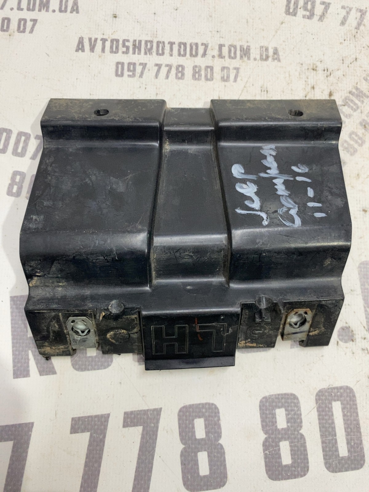 Кронштейн зад бампера лів Jeep Compass 06-16 11MK7449J2350LH