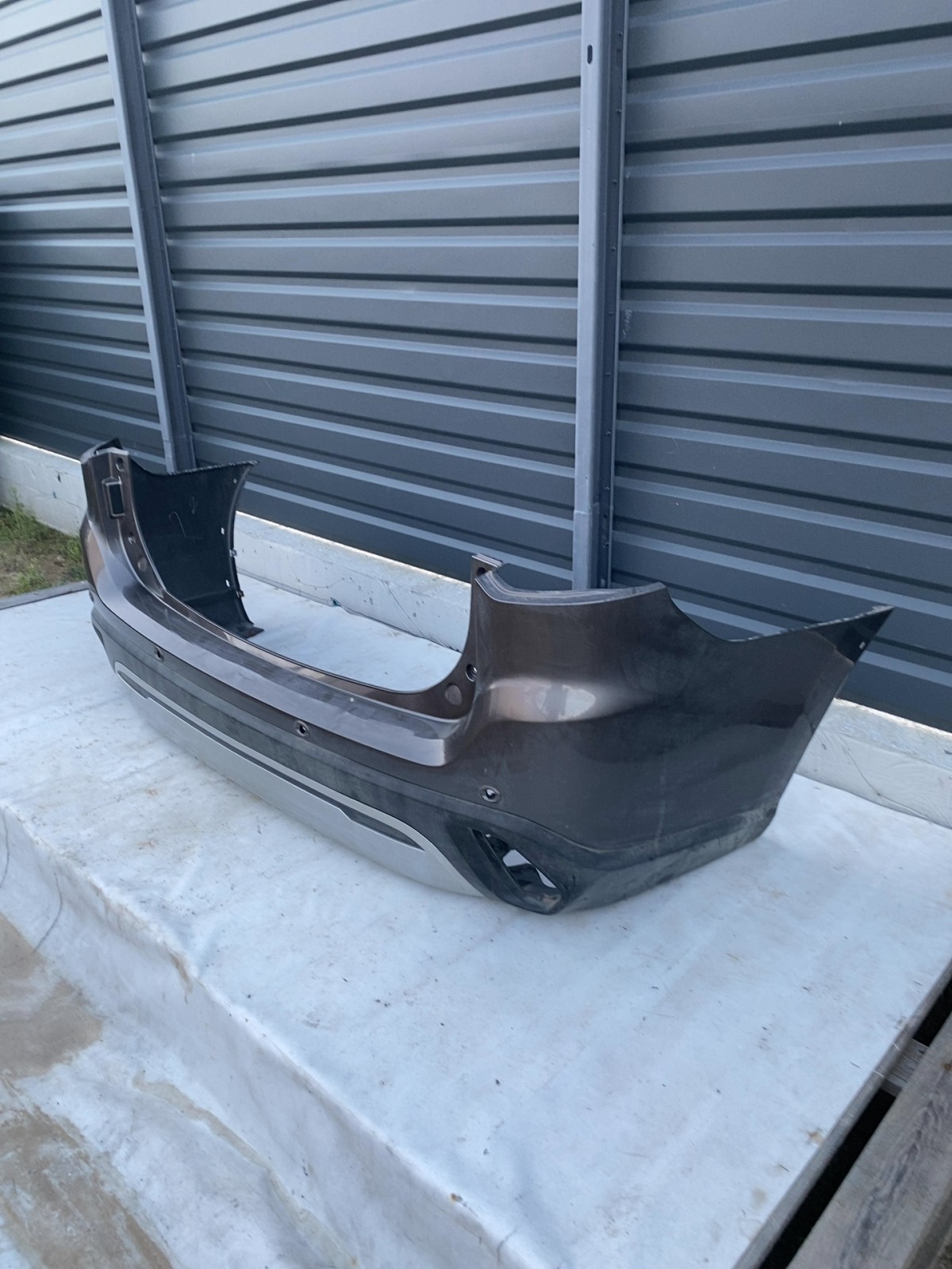 Бампер задній Mitsubishi Outlander 3 64100798ZZ