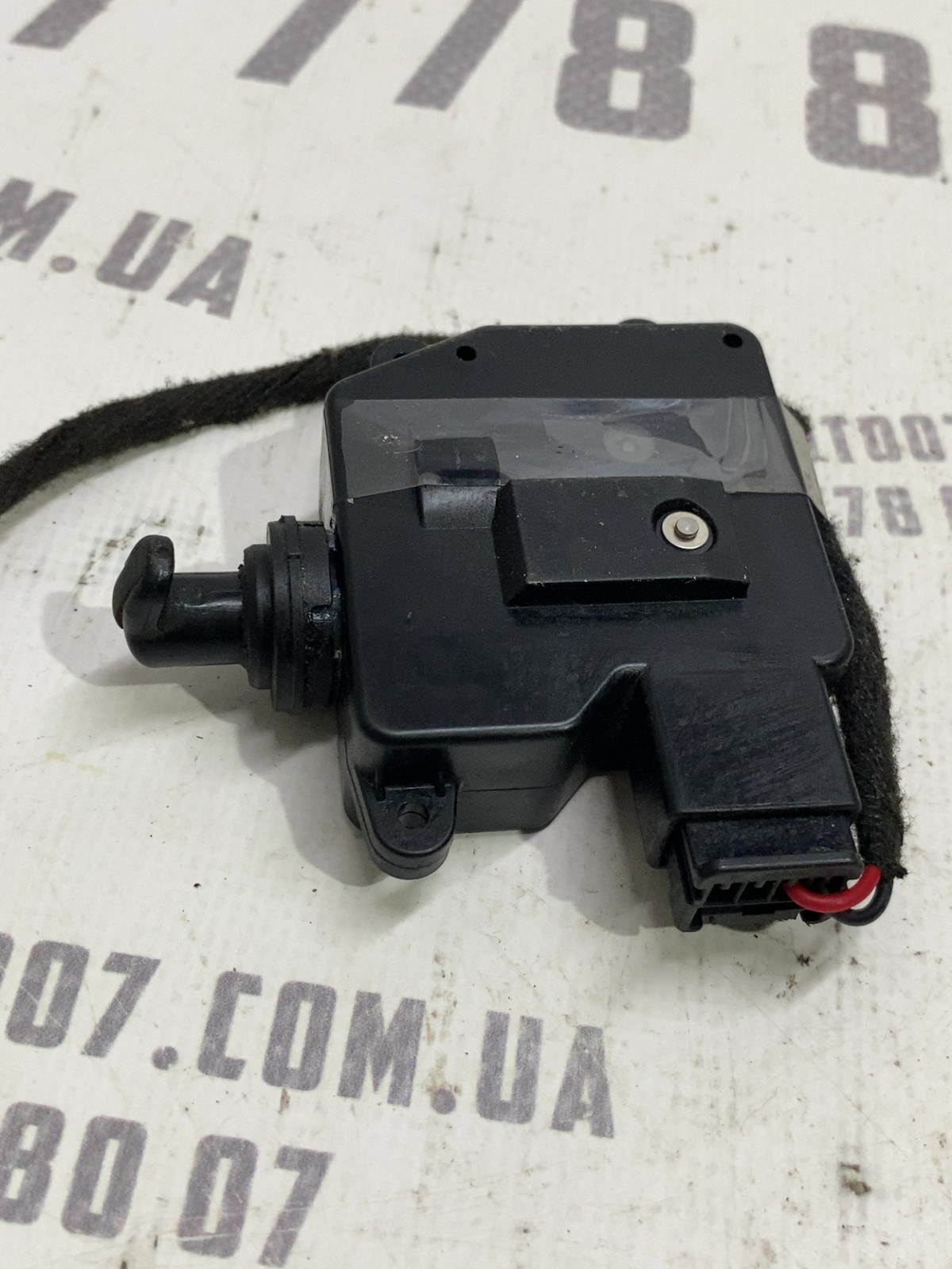 Замок лючка бака Hyundai Tucson 4 210114