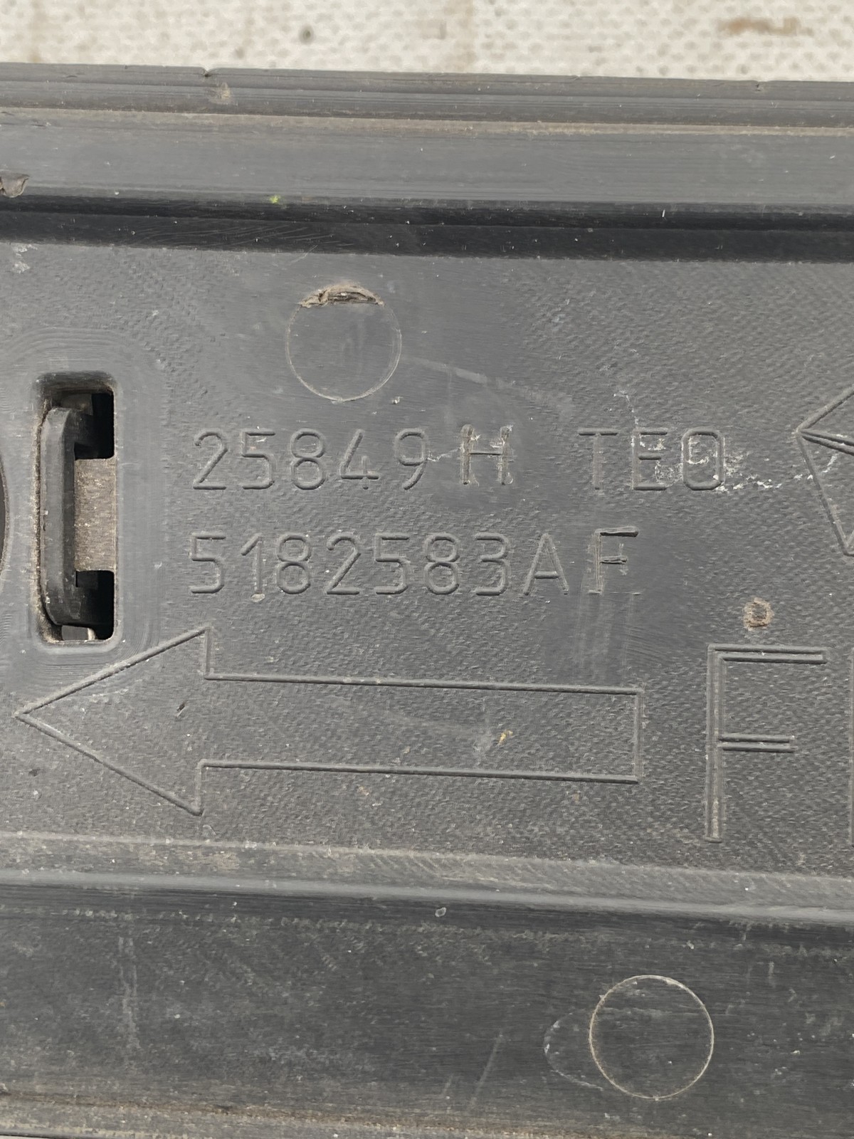 Рейлінги на кришу Jeep Compass MK OE 5182583AF