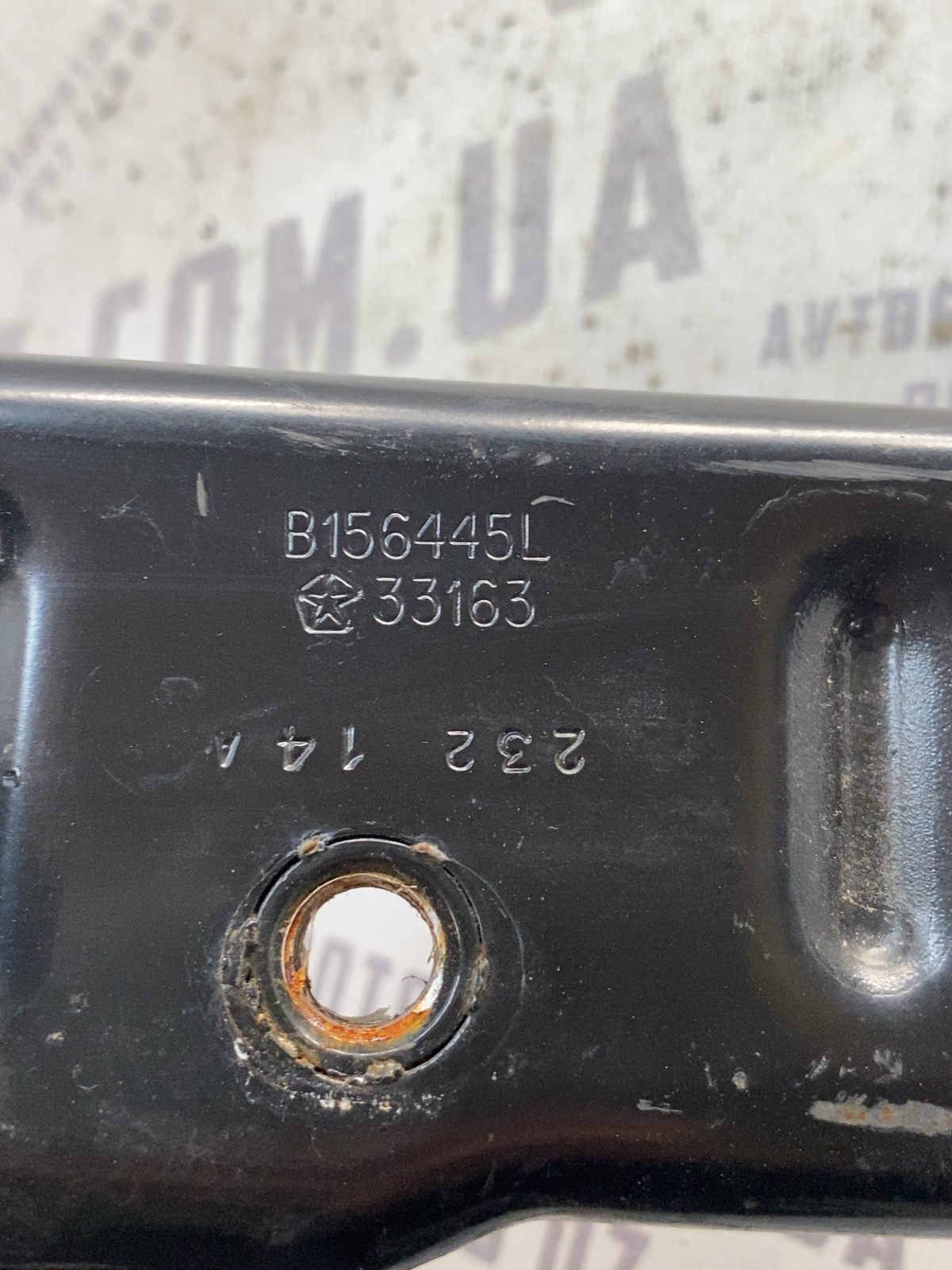 Підсилювач бампера задній Jeep WK2 (10-21) 04578827AC