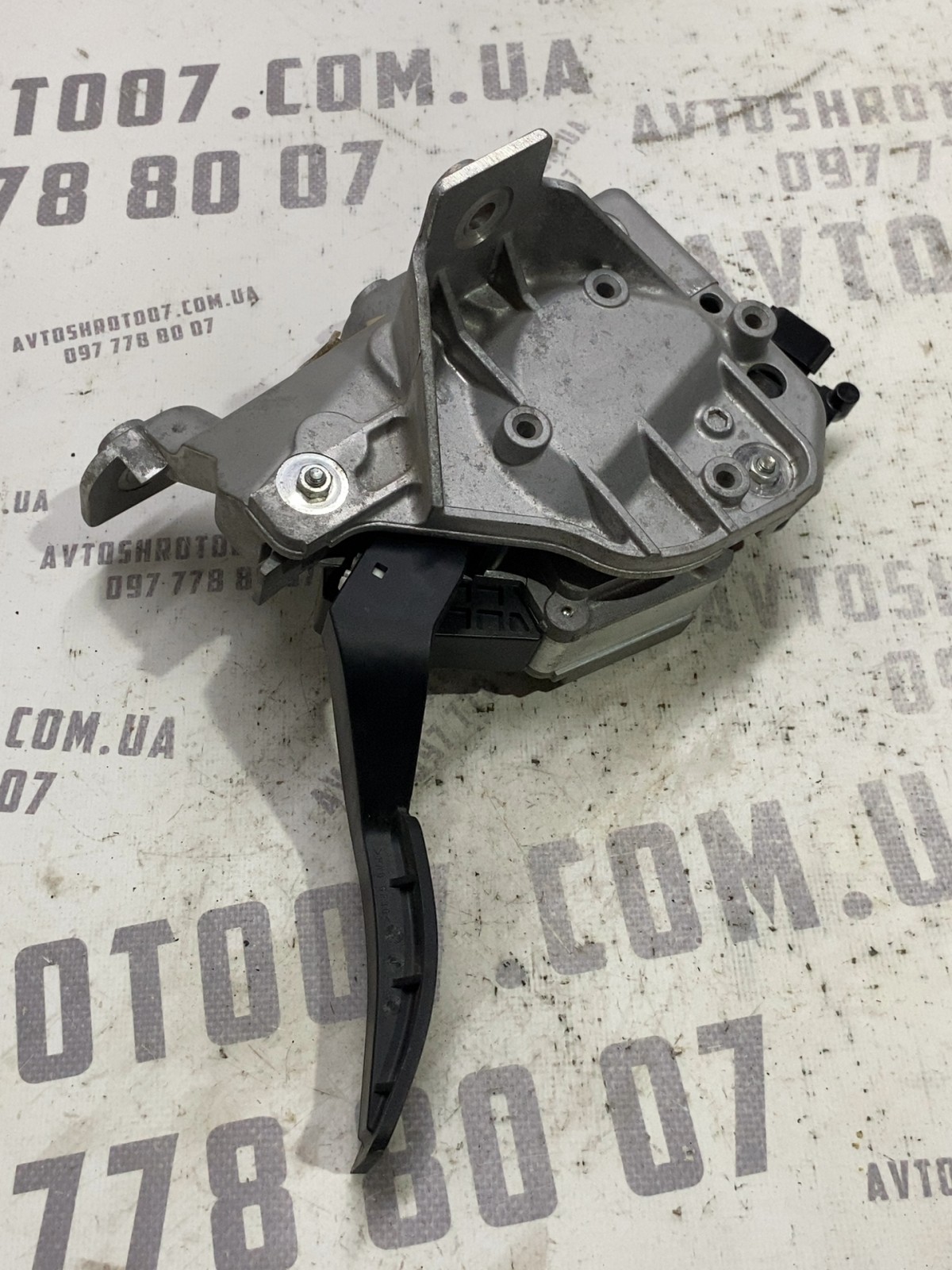 Педаль газу Infiniti QX60 (13-21)