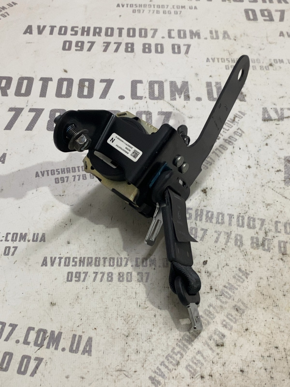 Ремінь безпеки задній Jeep Compass MK 631850100B