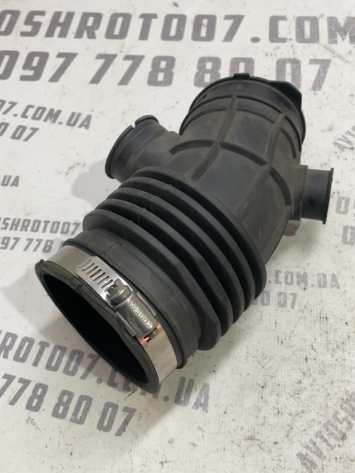 Патрубок повітряний Nissan Rogue T32 (13-20)