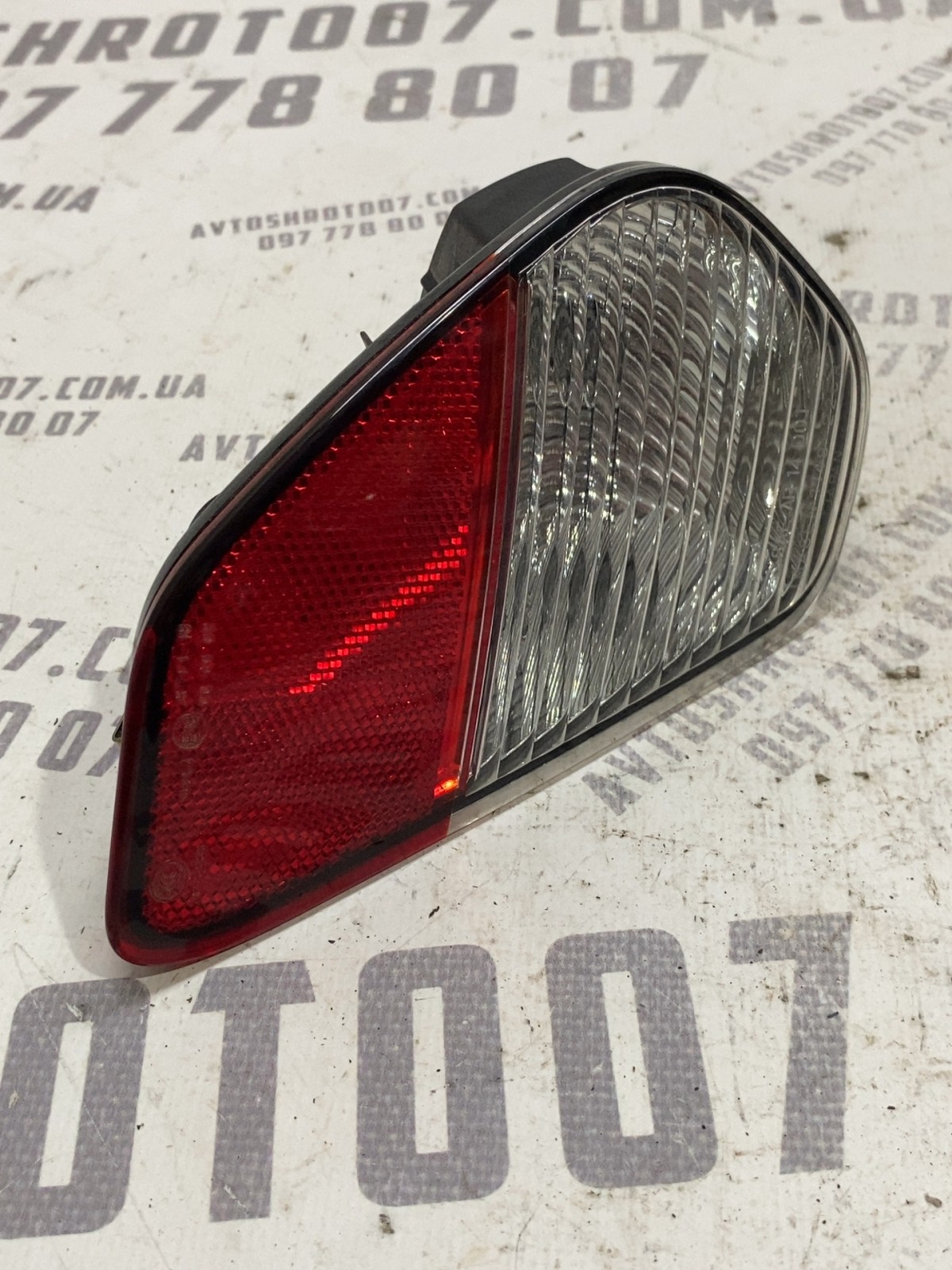 Ліхтар задній Mitsubishi Outlander 3