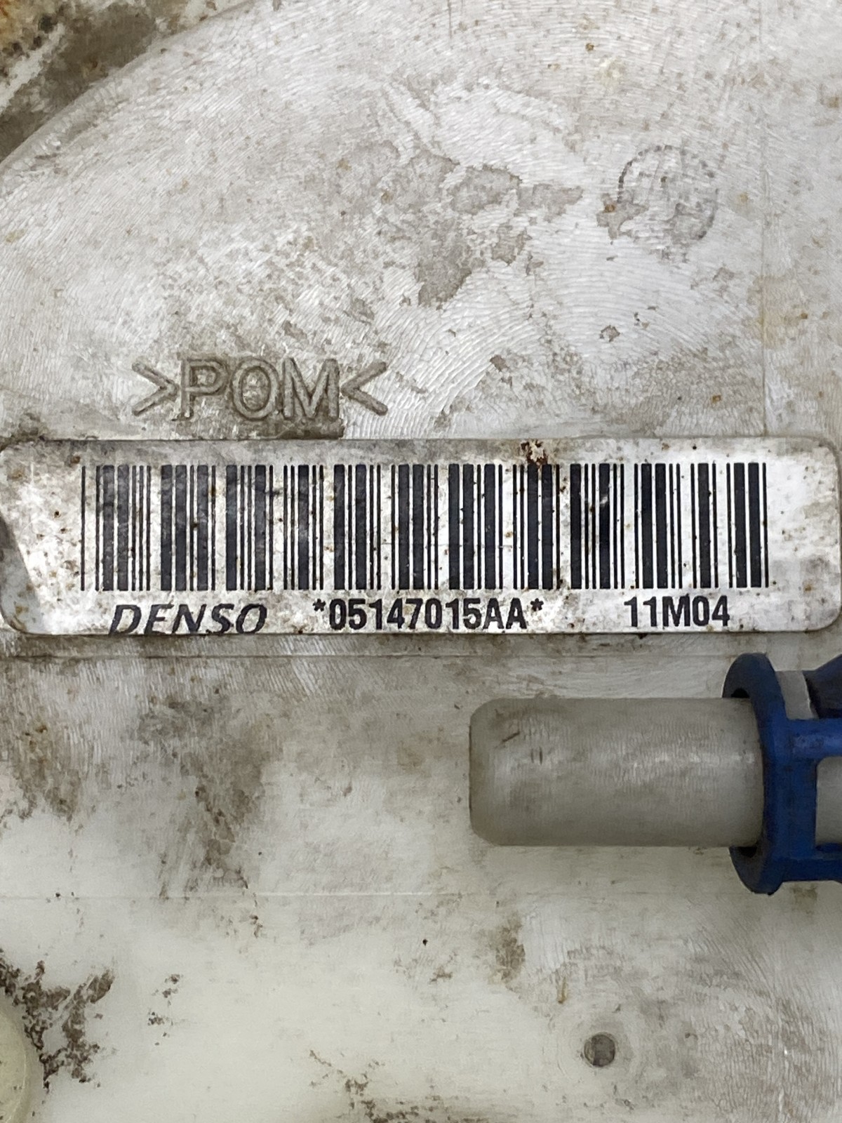 Паливний насос Jeep Patriot MK OEM 05147015AA