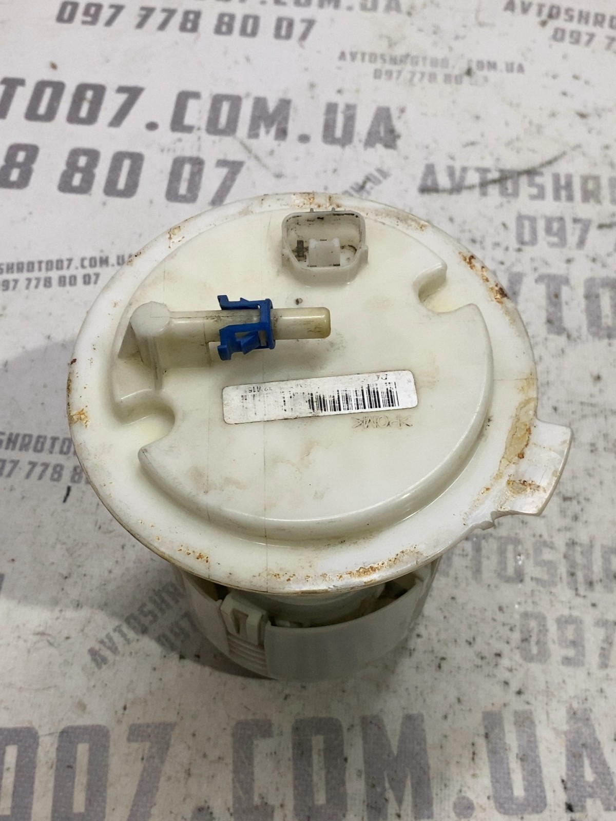 Паливний насос Jeep Patriot MK OEM 05147015AA