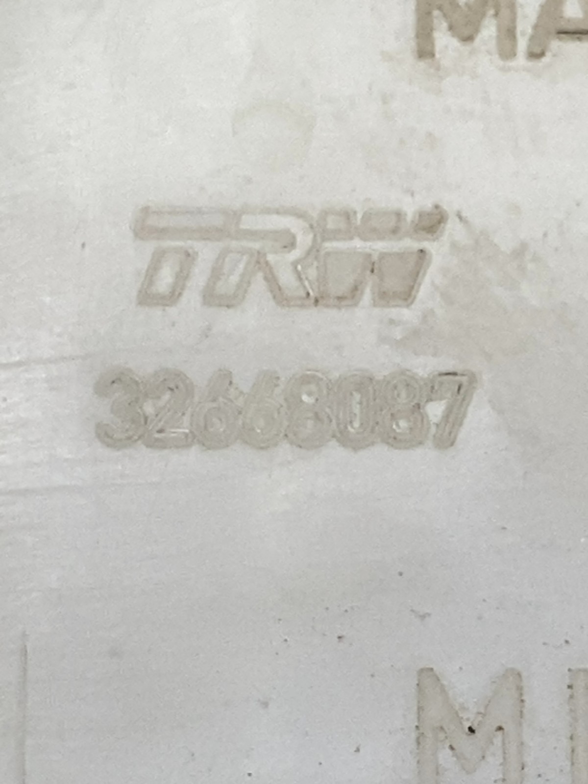 Головний тормозний циліндр Jeep Grand Cherokee WK2 OE 32668087