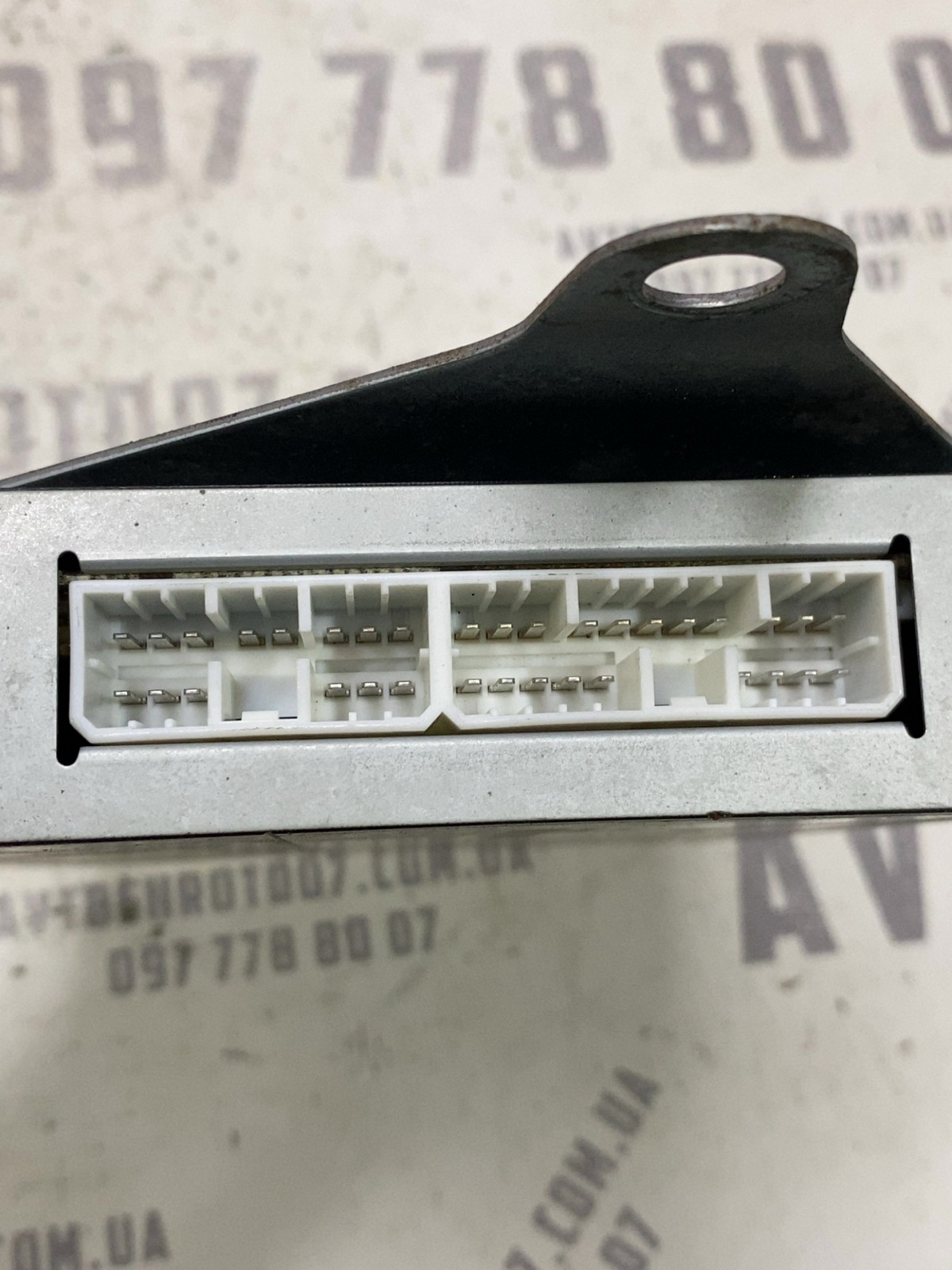 Аудіопідсилювач Jeep Compass MK (06-16) 05064141AL