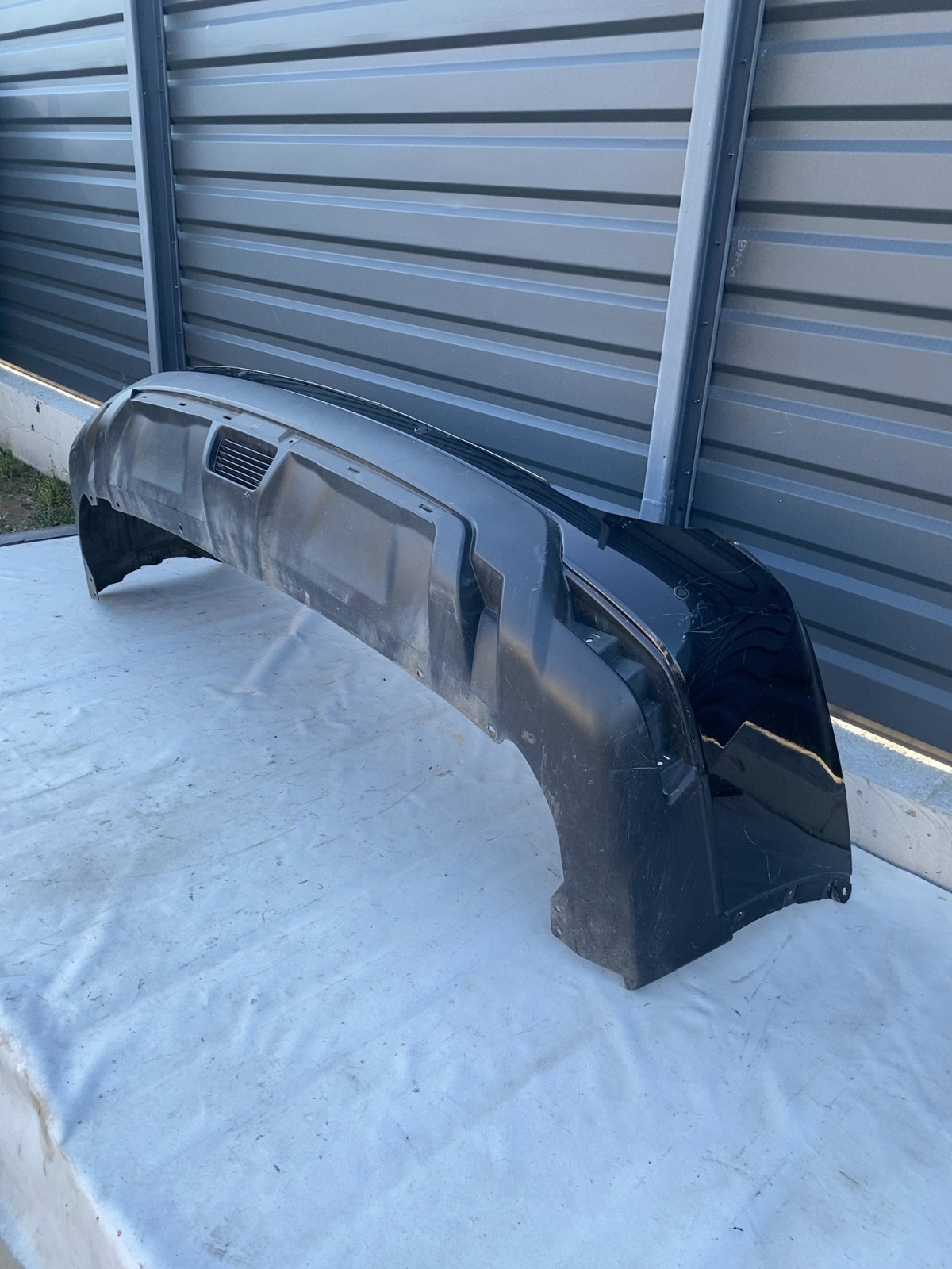 Бампер задній Nissan Rogue T32 OEM 850226FL0H