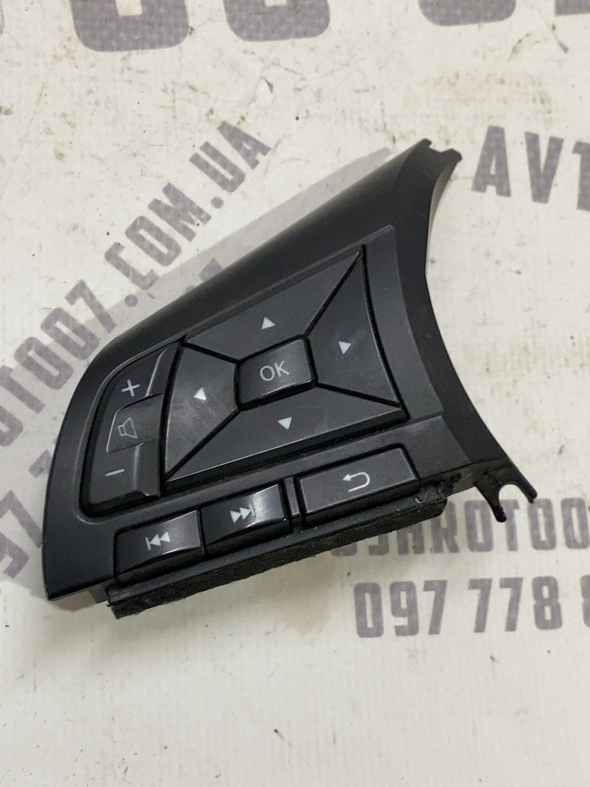 Кнопки керма Nissan Rogue T32 255506FL1A