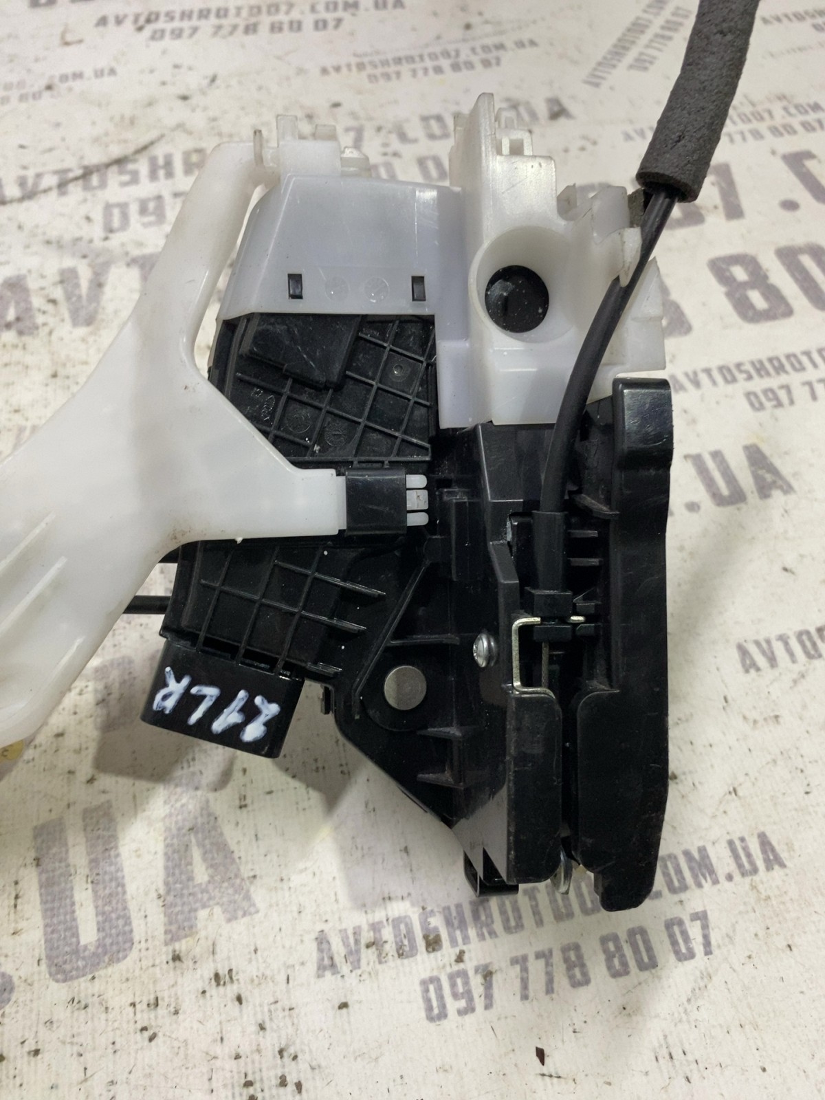 Замок дверей Hyundai Tucson 3 TL OE 81410D3000