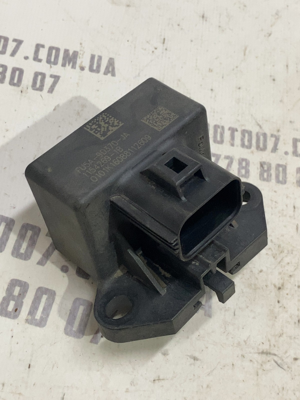 Блок керування паливним насосом Ford F-150 13