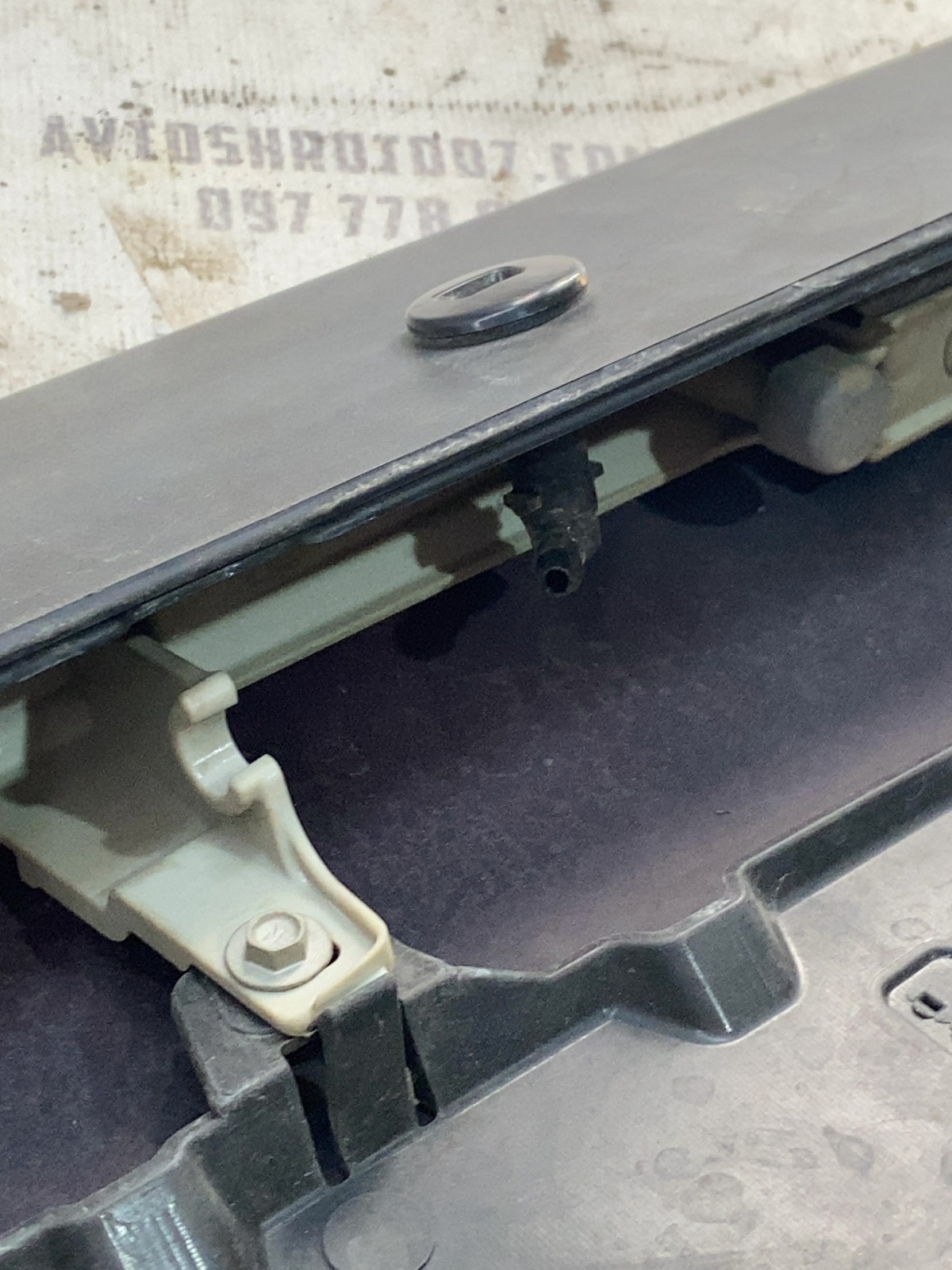 Спойлер задній верхній Jeep Cherokee KL 1UV35TRMAIG