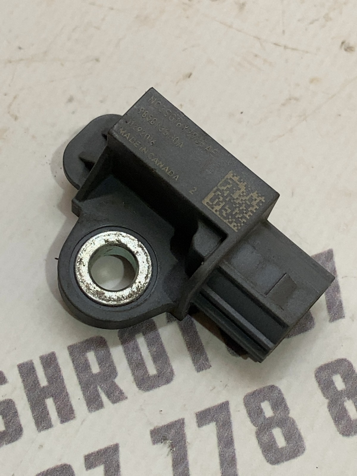 Датчик удару подушки безпеки Nissan Rogue T32 985813SG0A