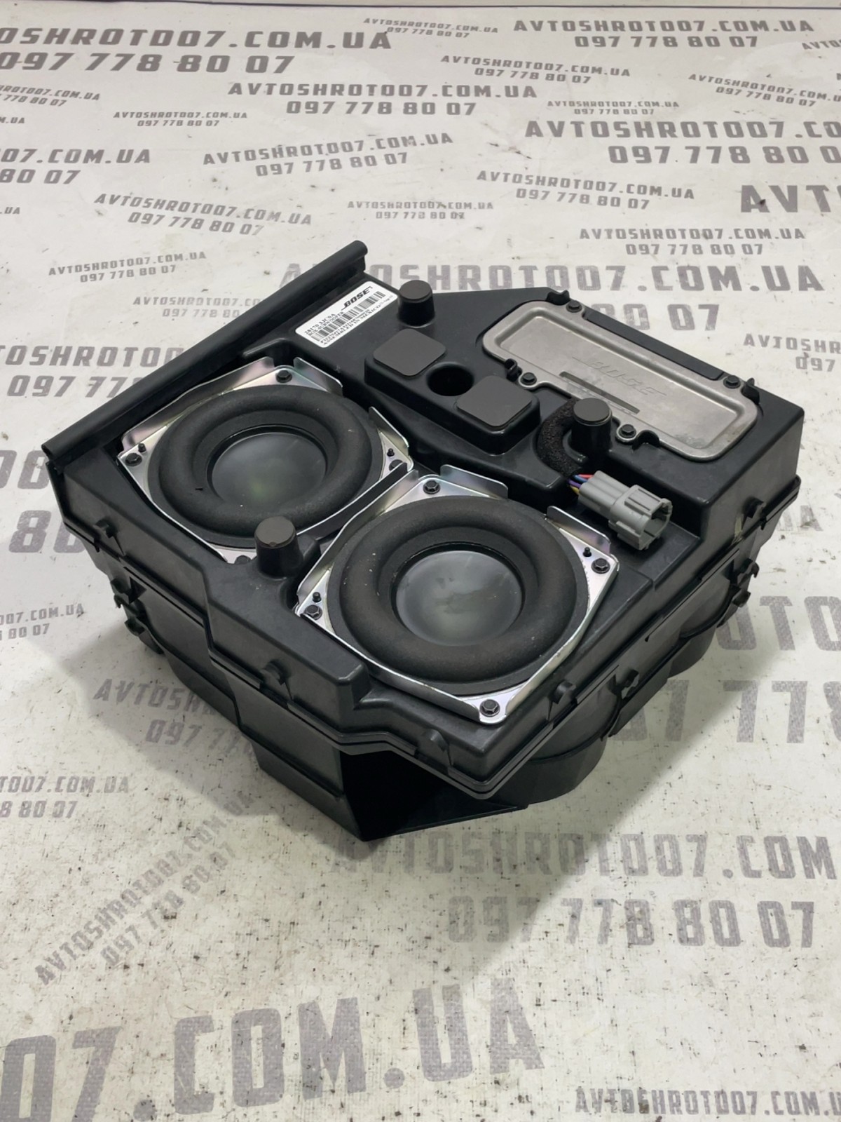 Сабвуфер Infiniti QX60 281703JC0A