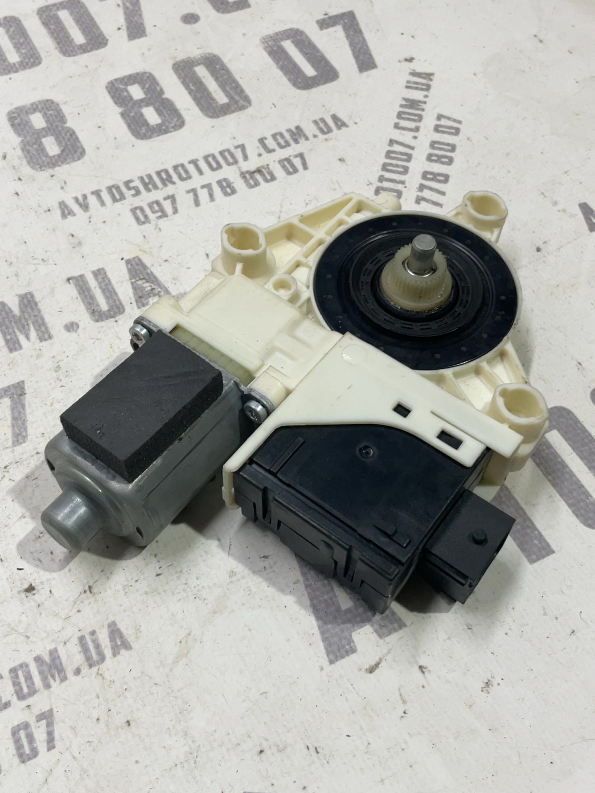 Мотор склопідіймача Jeep Compass MP C61742100