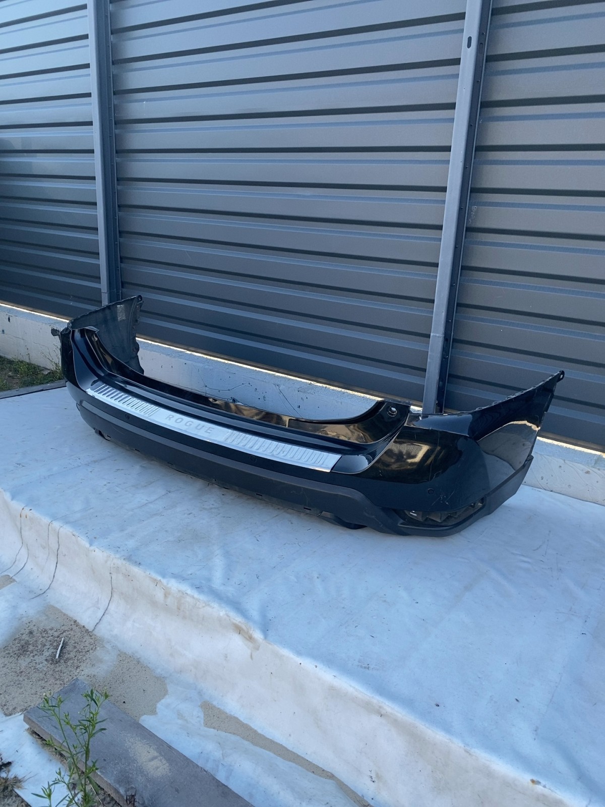 Бампер задній Nissan Rogue T32 OEM 850226FL0H