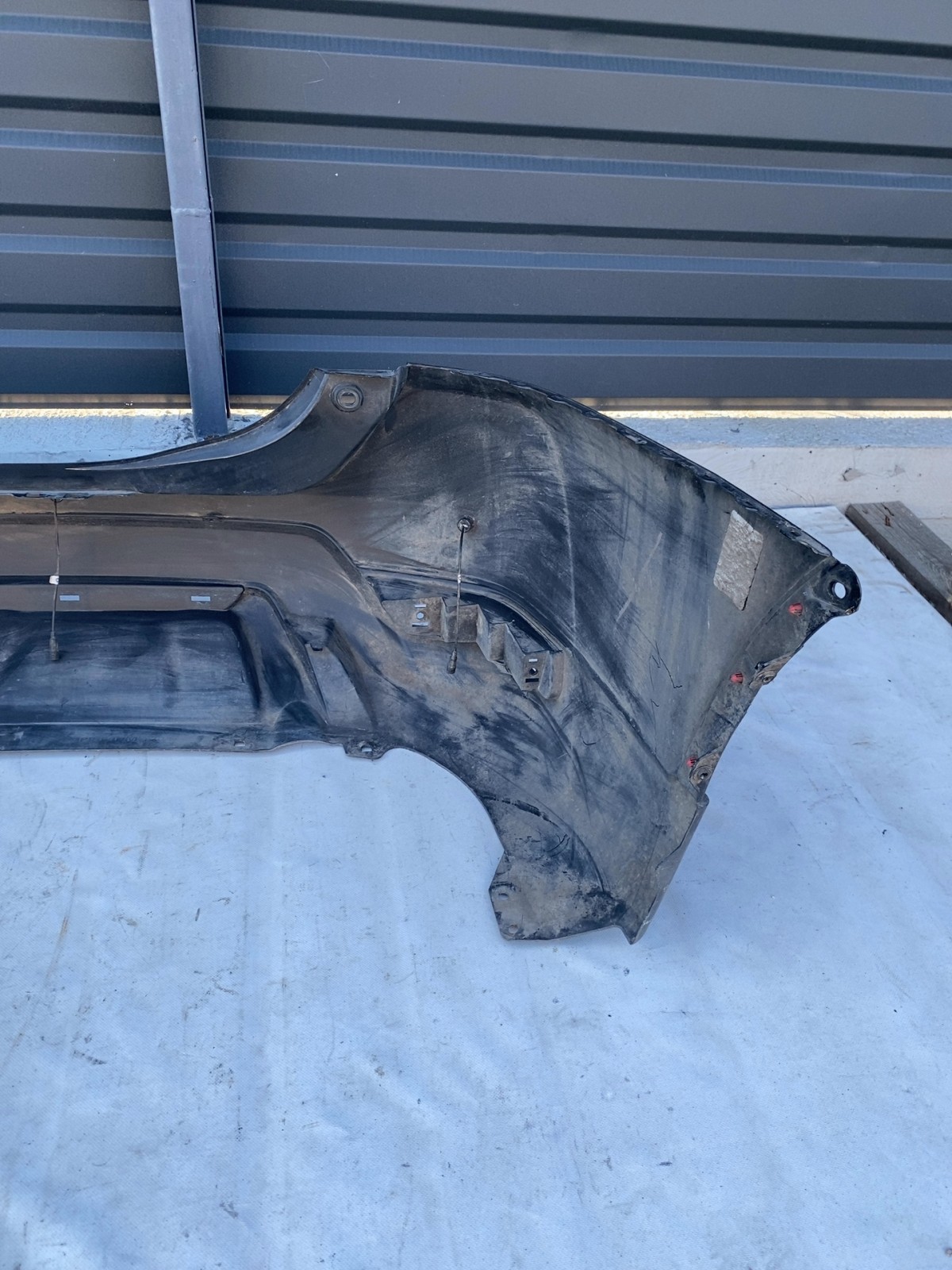 Бампер задній Nissan Rogue T32 OEM 850226FL0H