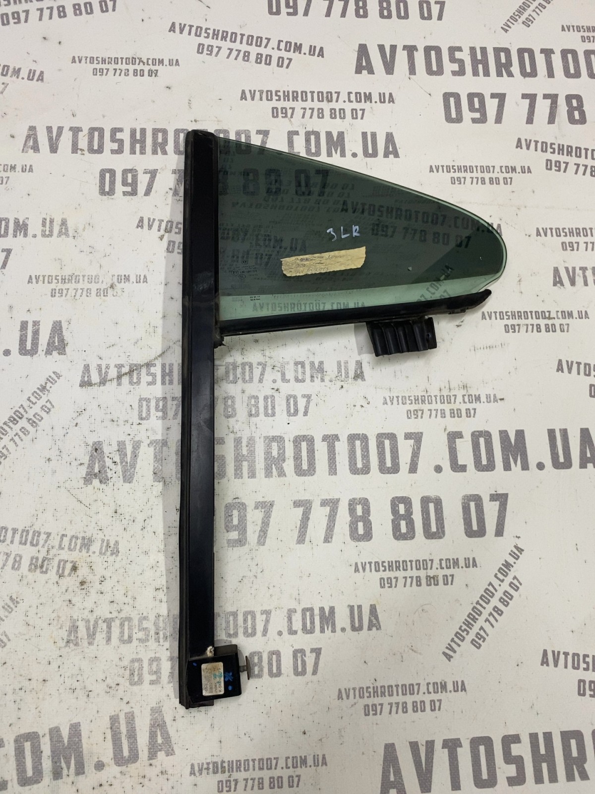 Кузовне скло Volkswagen Passat CC 35