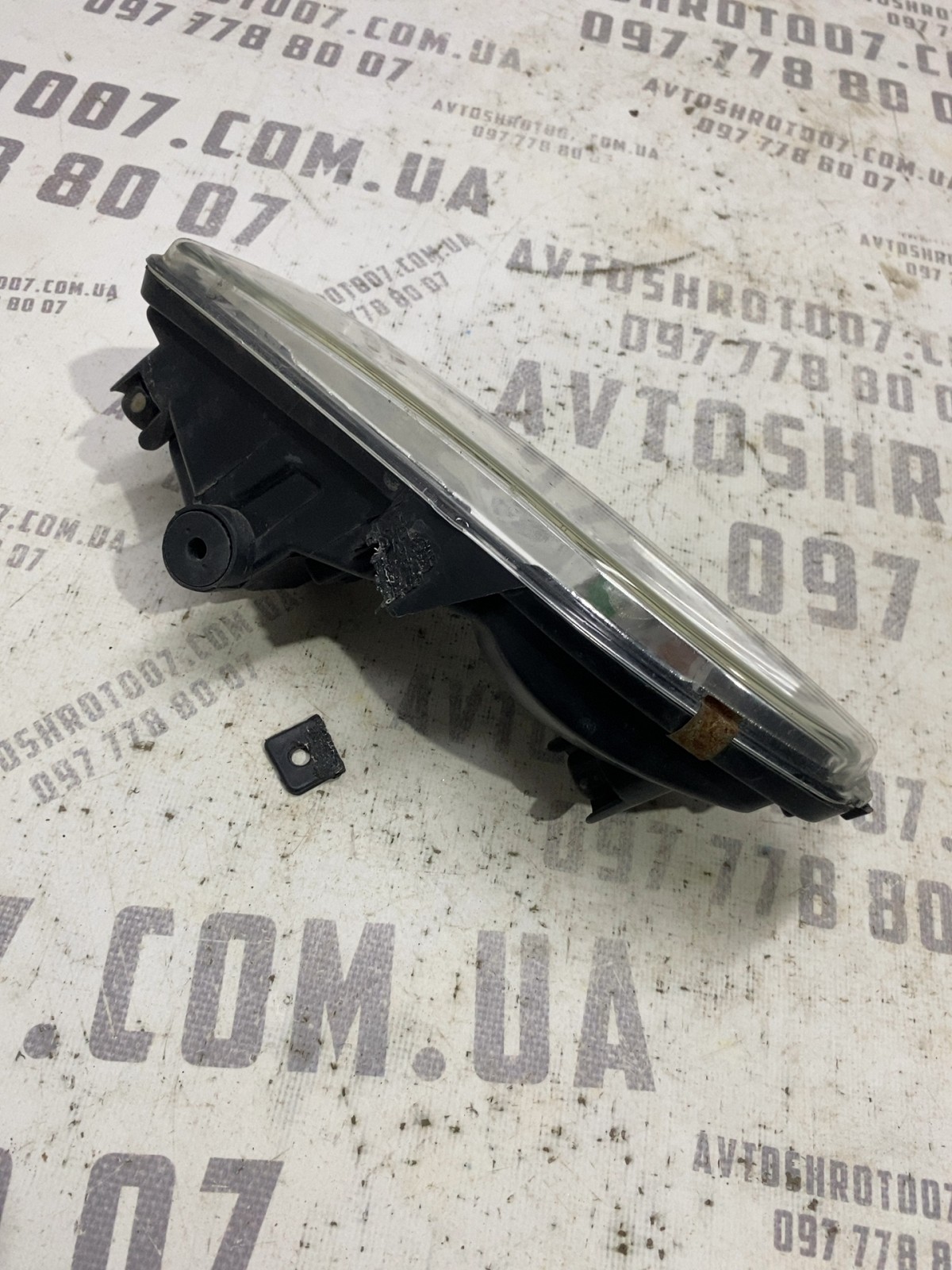 Фара протитуманна права Nissan Rogue T32 (14-20)