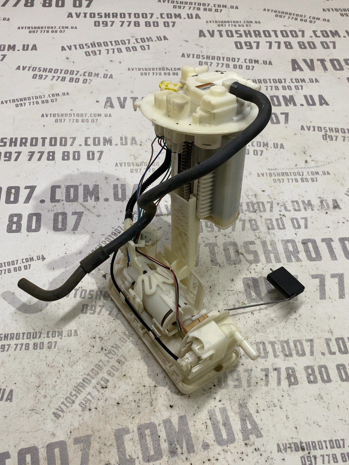 Паливний насос Toyota RAV4 5 (18-24) 7702042240